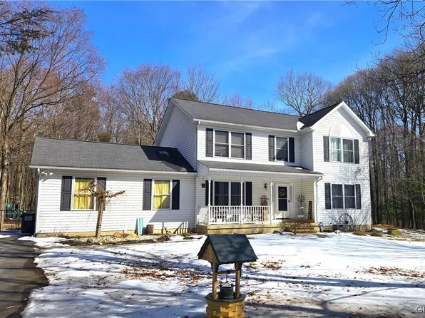 25 Juniper Rd, Palmerton, PA 18071