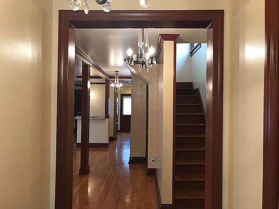 2nd image of 175 Bedford Ave