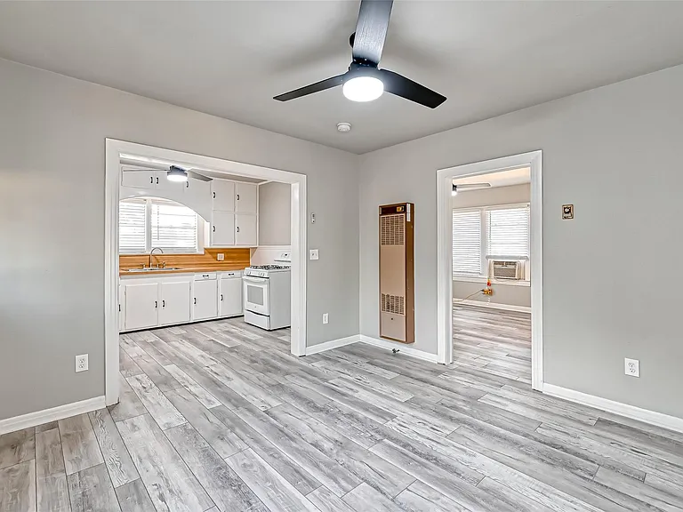 9314 Church St — Photo 4