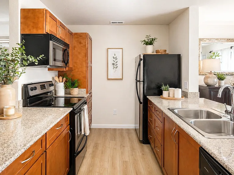 Gravois Ridge Townhome Apartments — Photo 3