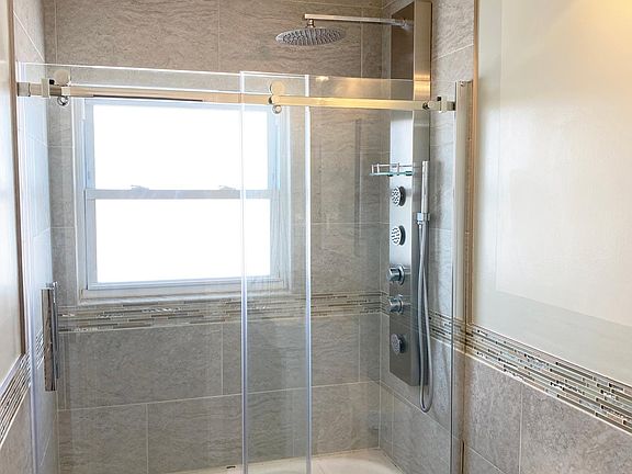 4th image of 9 Green St #1