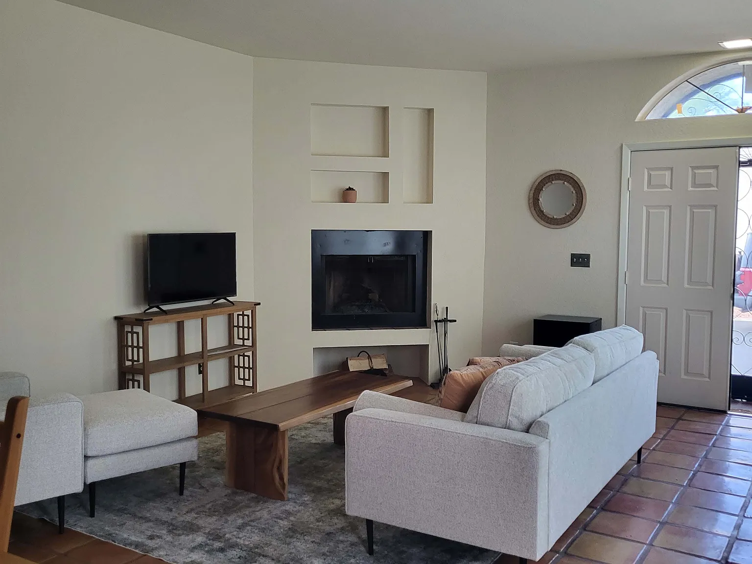 3 bed, 1250 sqft, $2,250 — Photo 3