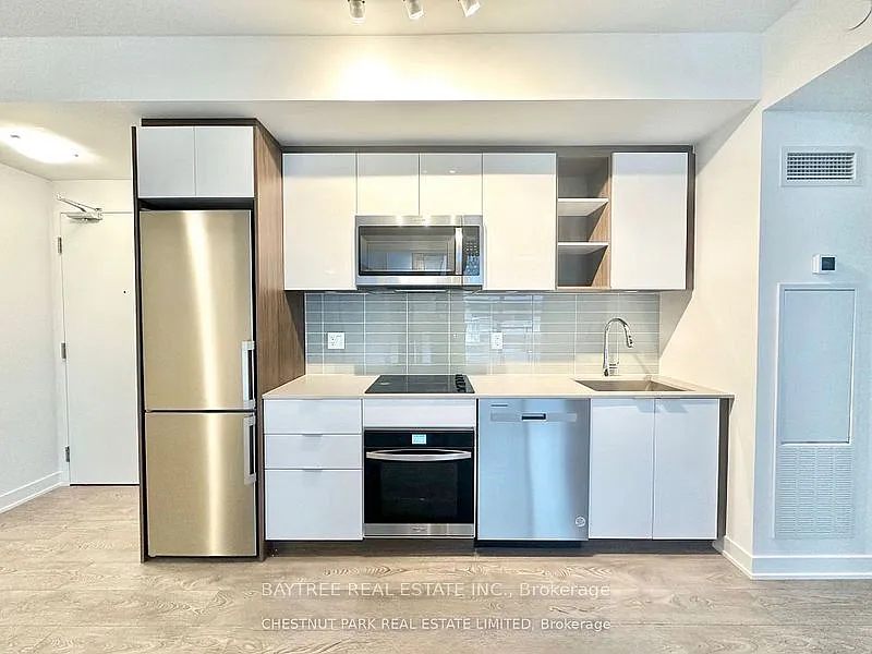 2 bed, $2,600 — Photo 4