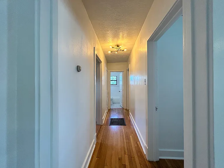 201 Bryn Mawr Dr SE — Photo 8