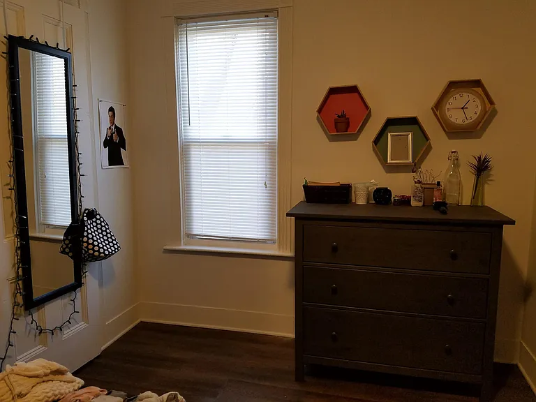 38 Leroy St — Photo 17