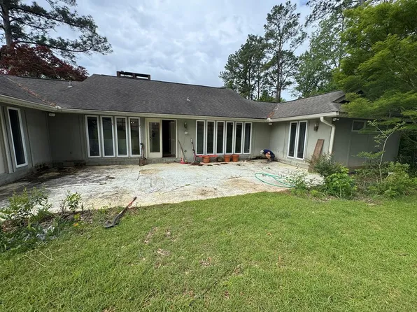 3106 Brookside Dr, Dothan, AL 36303