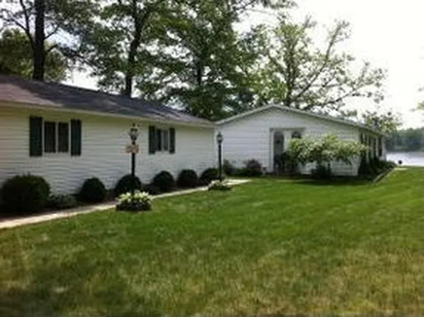 6040 Northpoint Dr, Saint Helen, MI 48656