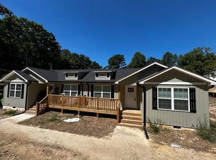 1612 Riverbend Rd, Dalton, GA 30721