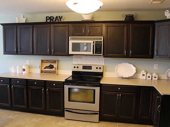 3rd image of 105 Wheatfield Ct