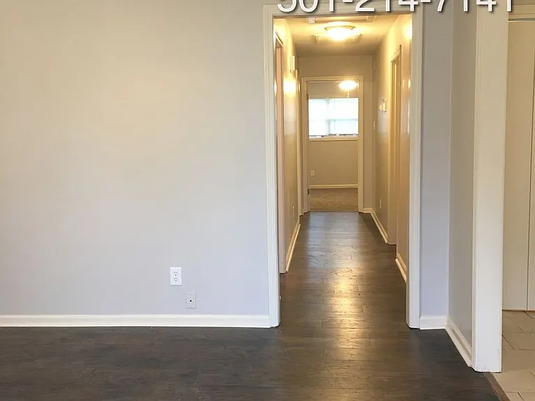 807 S Main — Photo 2