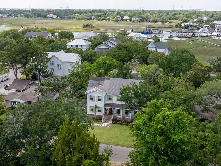 108 Live Oak Dr — Photo 39