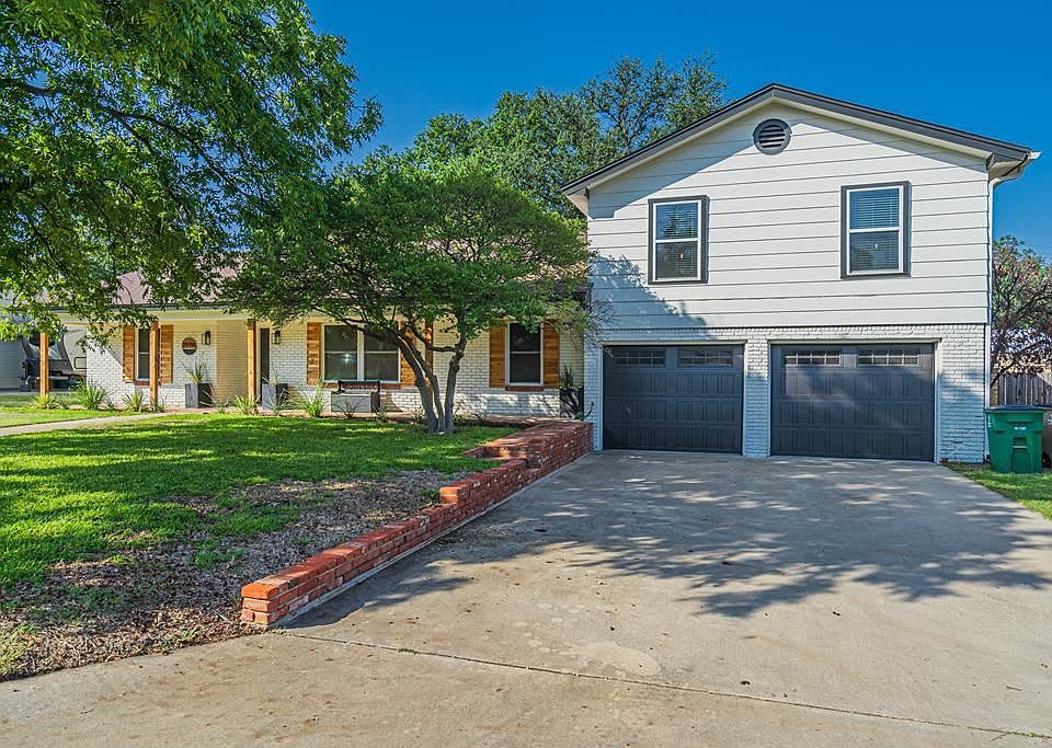 1st image of 2919 Cumberland Dr