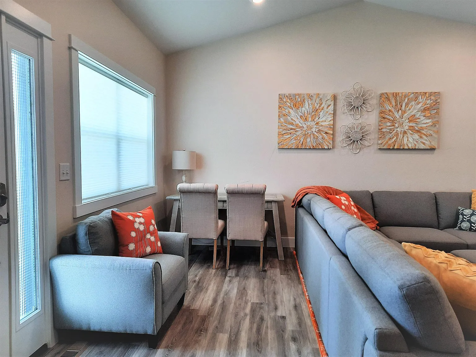 3 bed, 1345 sqft, $3,200 — Photo 4