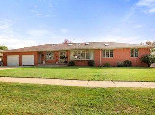 2338 Sunrise Ct, Green Bay, WI 54302