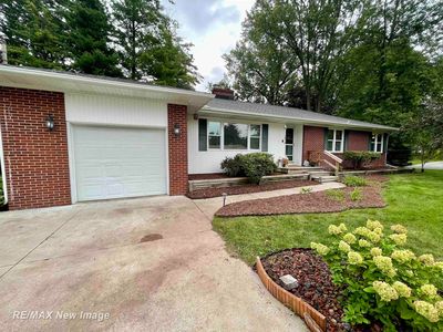 1870 McArthur St, Saginaw, MI, 48638