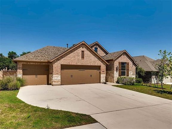 3rd image of 704 Catalina Ln