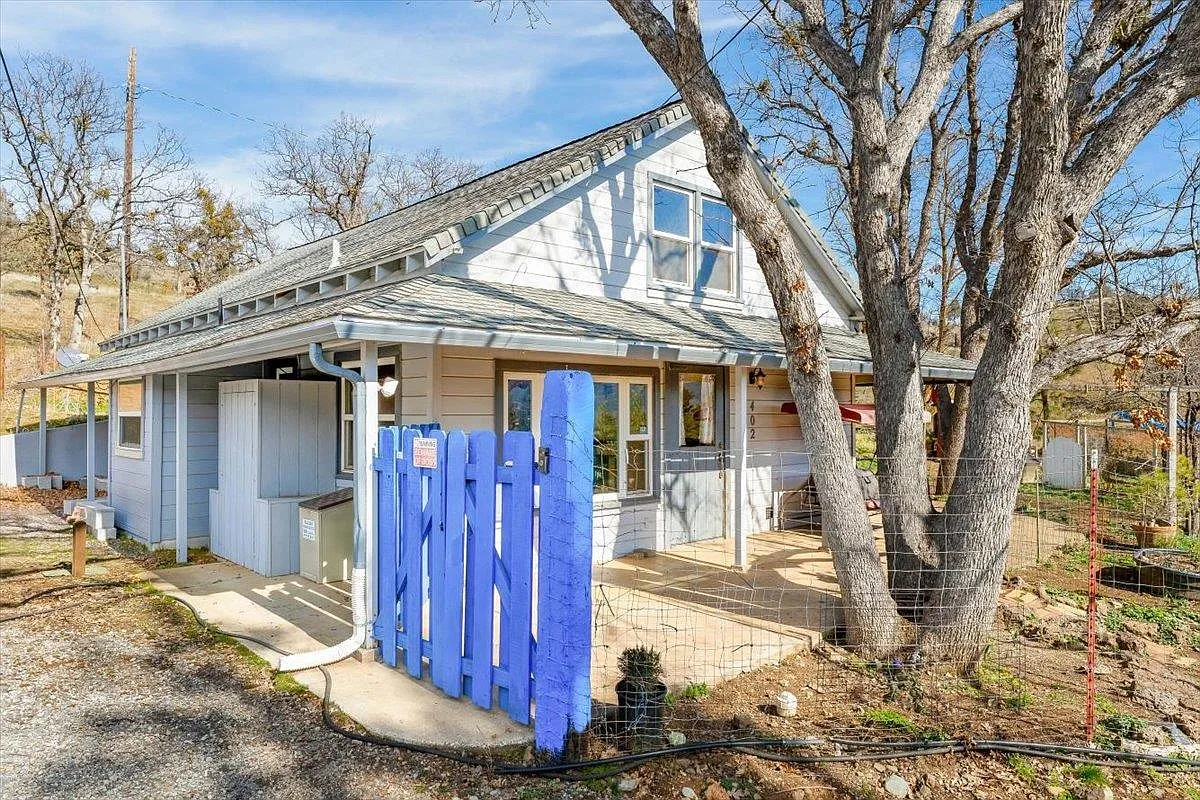 402 Greenhorn Rd photo 1
