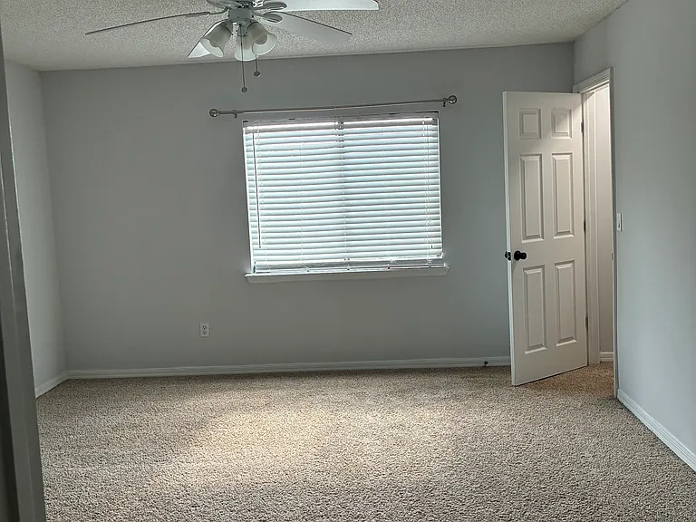 4692 Playschool Dr — Photo 31