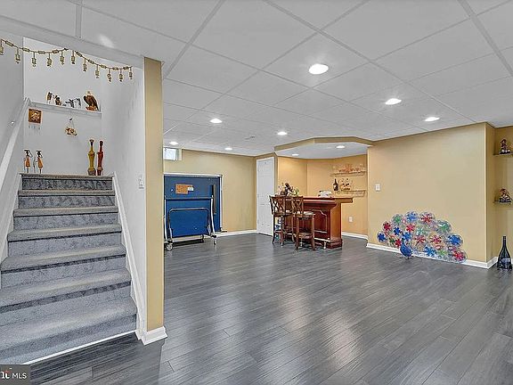 5th image of 7 Colemantown Dr