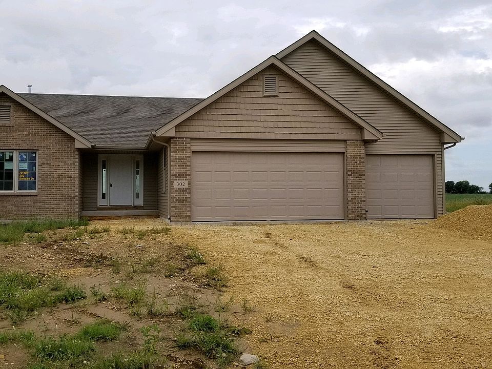 2nd image of 302 Bellaire Dr