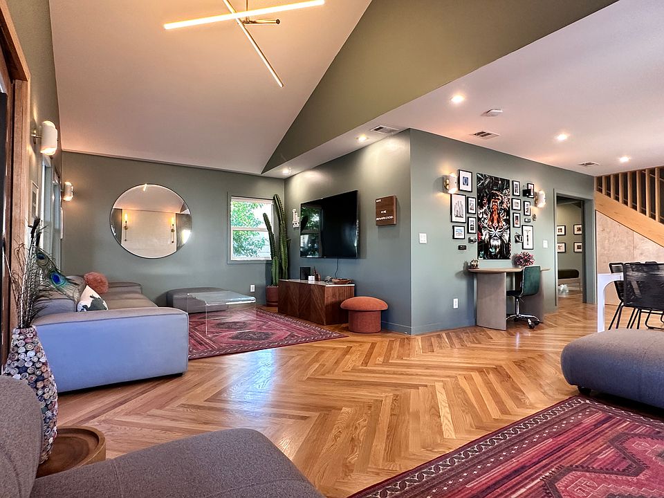 1st image of 361 Vine St #0