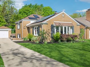 751 Arlington Rd, Riverside, IL 60546