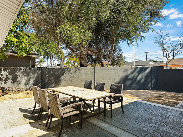 9461 Lotus Dr — Photo 2