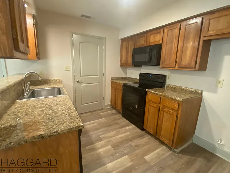 7570 Kings Ridge Rd — Photo 8