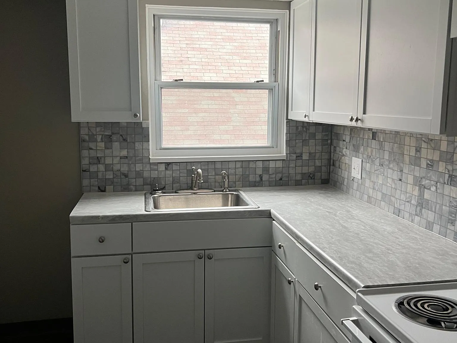 131 S Maple Ave — Photo 1