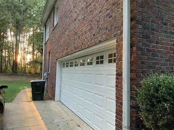 3rd image of 430 Willowbrook Dr