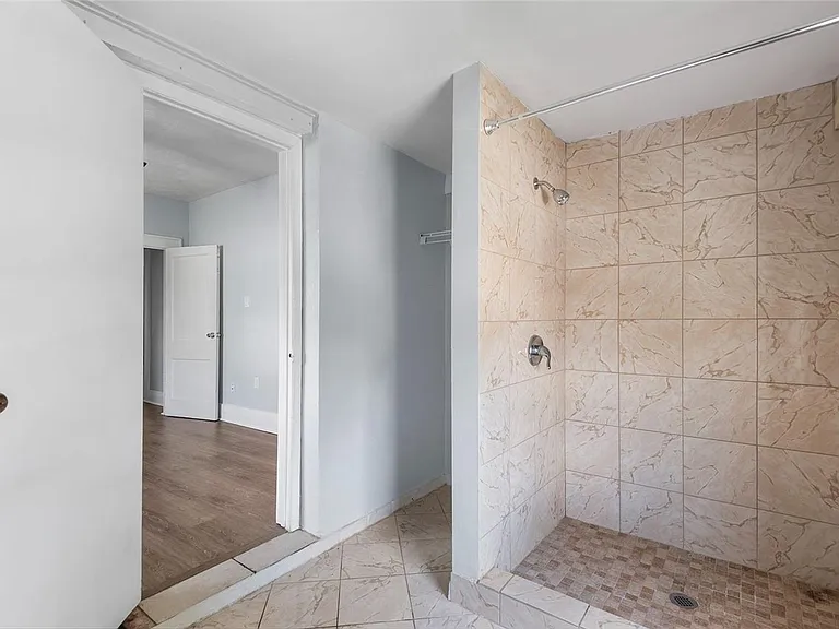 811 W Amelia Ave — Photo 7