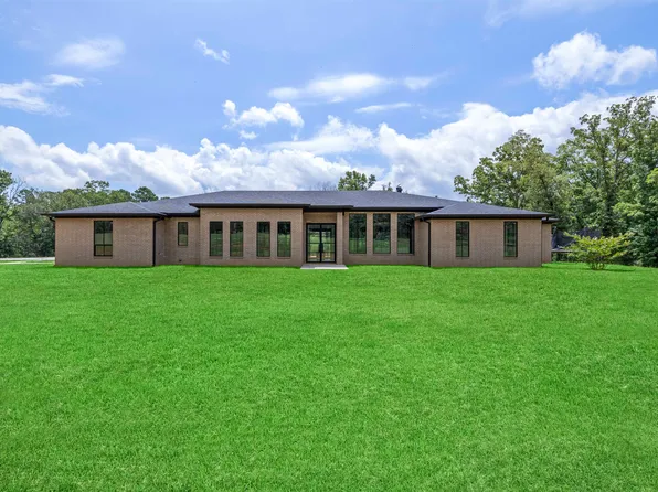2401 S William St, Atlanta, TX 75551