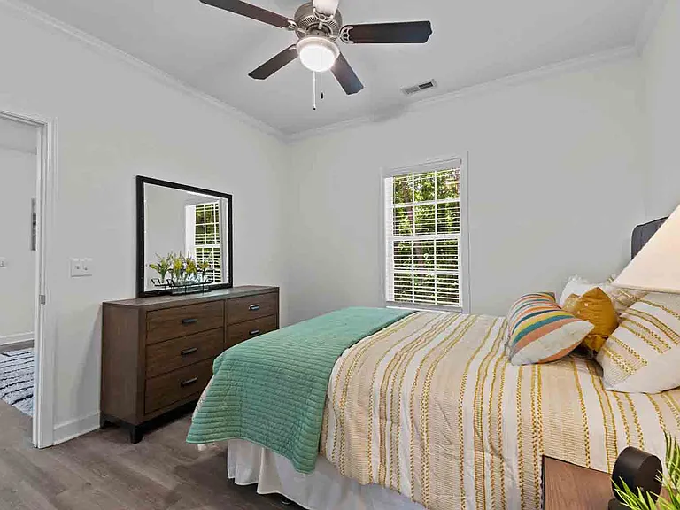 Blue Hill Apartments — Photo 14
