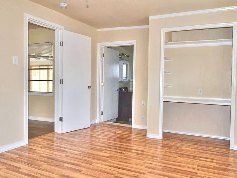 11015 Visalia Dr — Photo 6