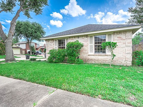 3rd image of 11014 Landsbury Ct