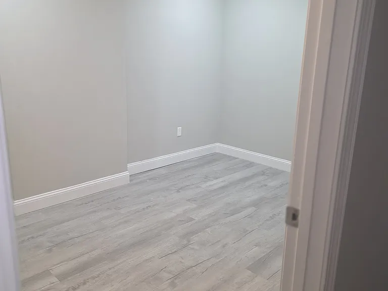 1547 Chippewa St #1547 — Photo 5