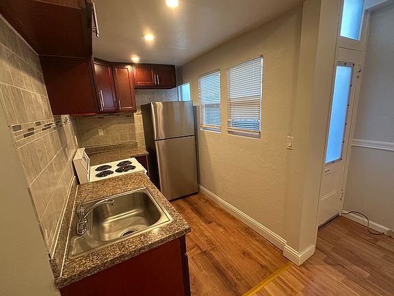 5th image of 1200-1202 Haight St #4