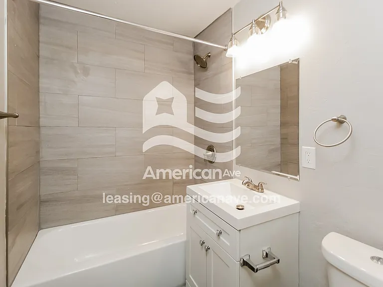 1581119_013_wm_-_bathroom_13348806.jpg