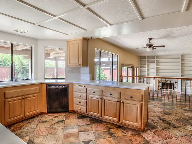 4546 E Blue Jay Ave — Photo 23