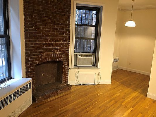 3rd image of 76 W 85th St APT 2C