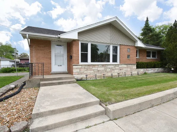 9246 S 54th Ave, Oak Lawn, IL 60453