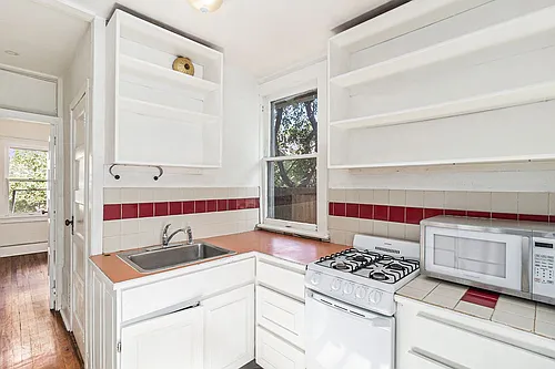 Available Now! The Cottage Secluded Oasis On University Hill Photo 1