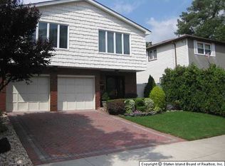 74 Massachusetts St, Staten Island, NY 10307