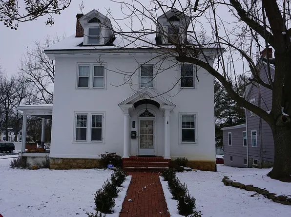 420 S Mildred St, Charles Town, WV 25414