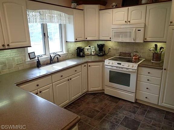 5th image of 3930 Braeburn Dr