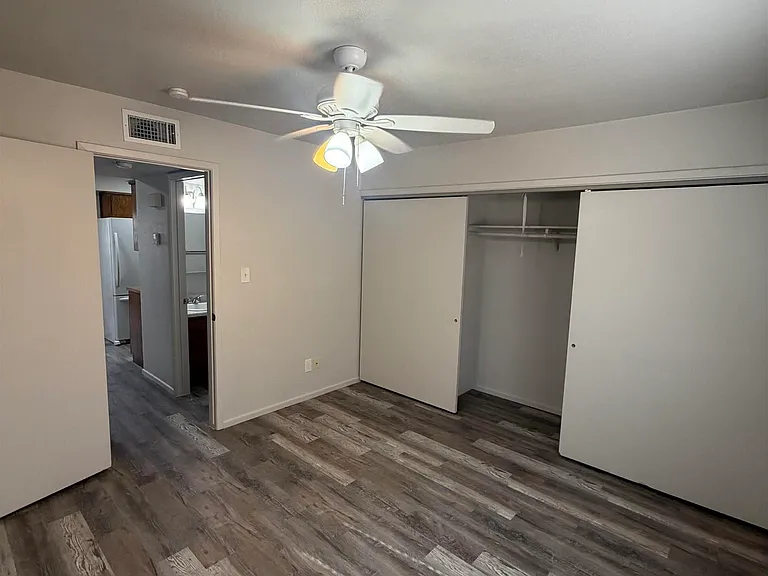 1138 S Pageant Ave — Photo 9