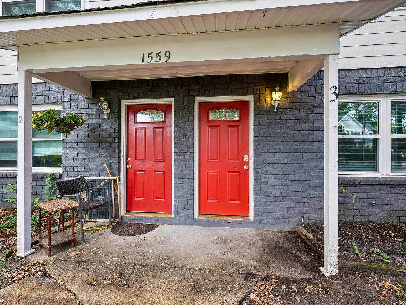 2 bed, 1.5 bath, 1047 sqft, $2,100 — Photo 2