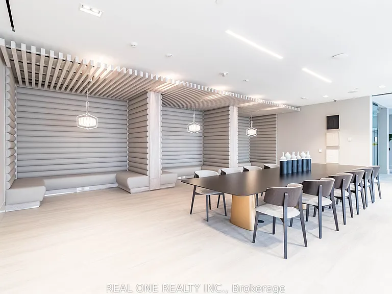 2020 Bathurst St #722 — Photo 33
