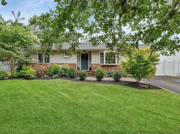46 Tappan Avenue, Babylon, NY 11702