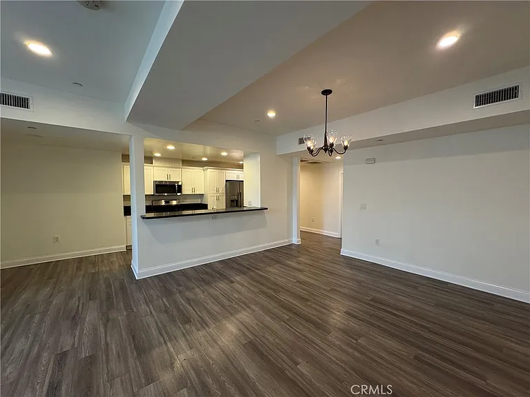 14934 Burbank Blvd #102 — Photo 8